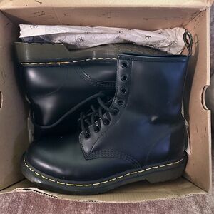 New Dr. Martens 1460 Leather Boots Sz 10